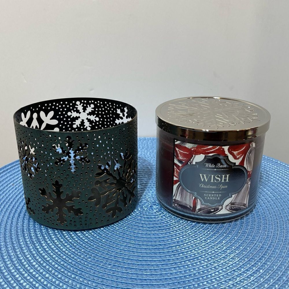 White Barn Wish Christmas Spice 3 Wick Candle with holder NWT